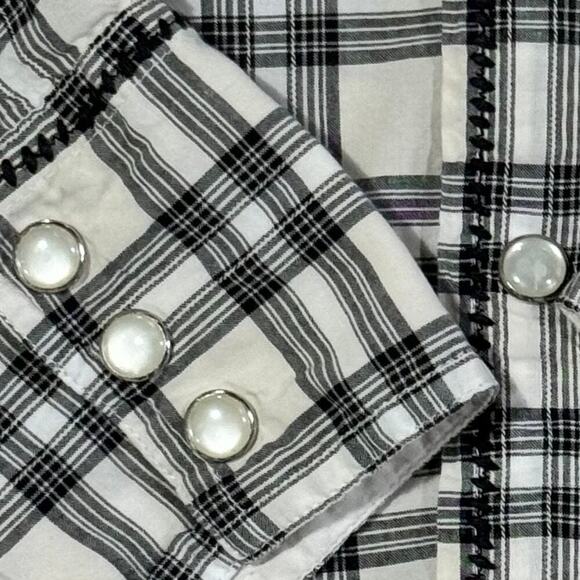 Men's Black &‎ White Western Plaid Shirt Pearl Snaps size Large by Guess - Picture 4 of 11